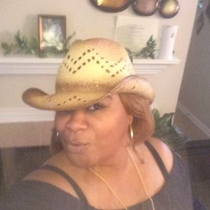 Meet your Posher, Lakesha